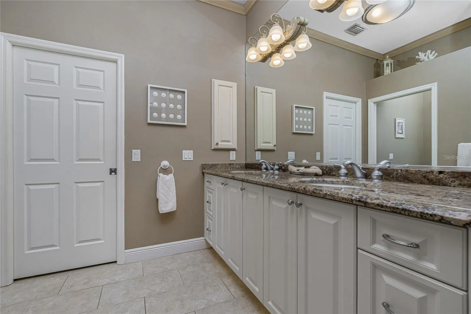 1453 WREN CT