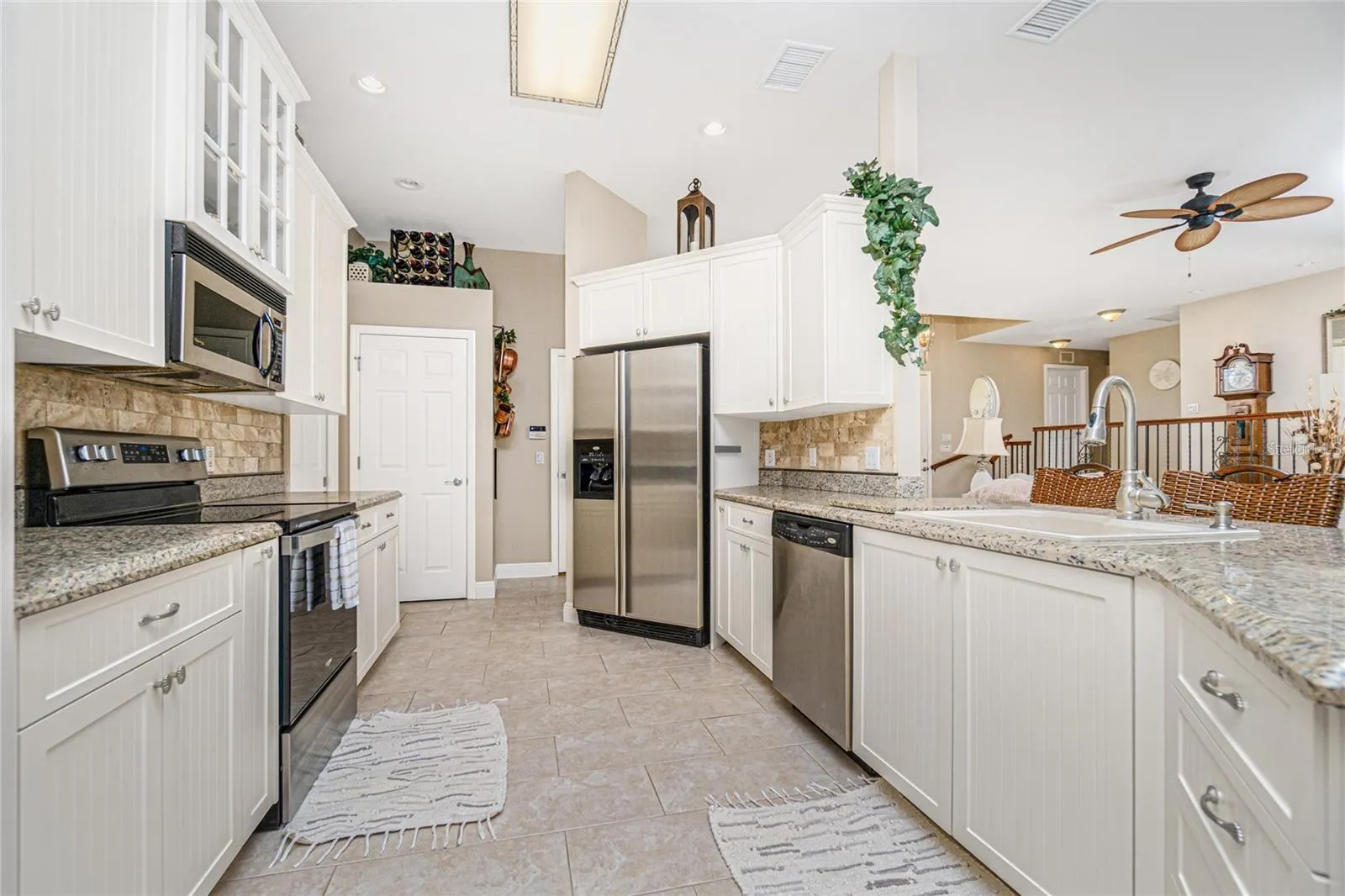 1453 WREN CT