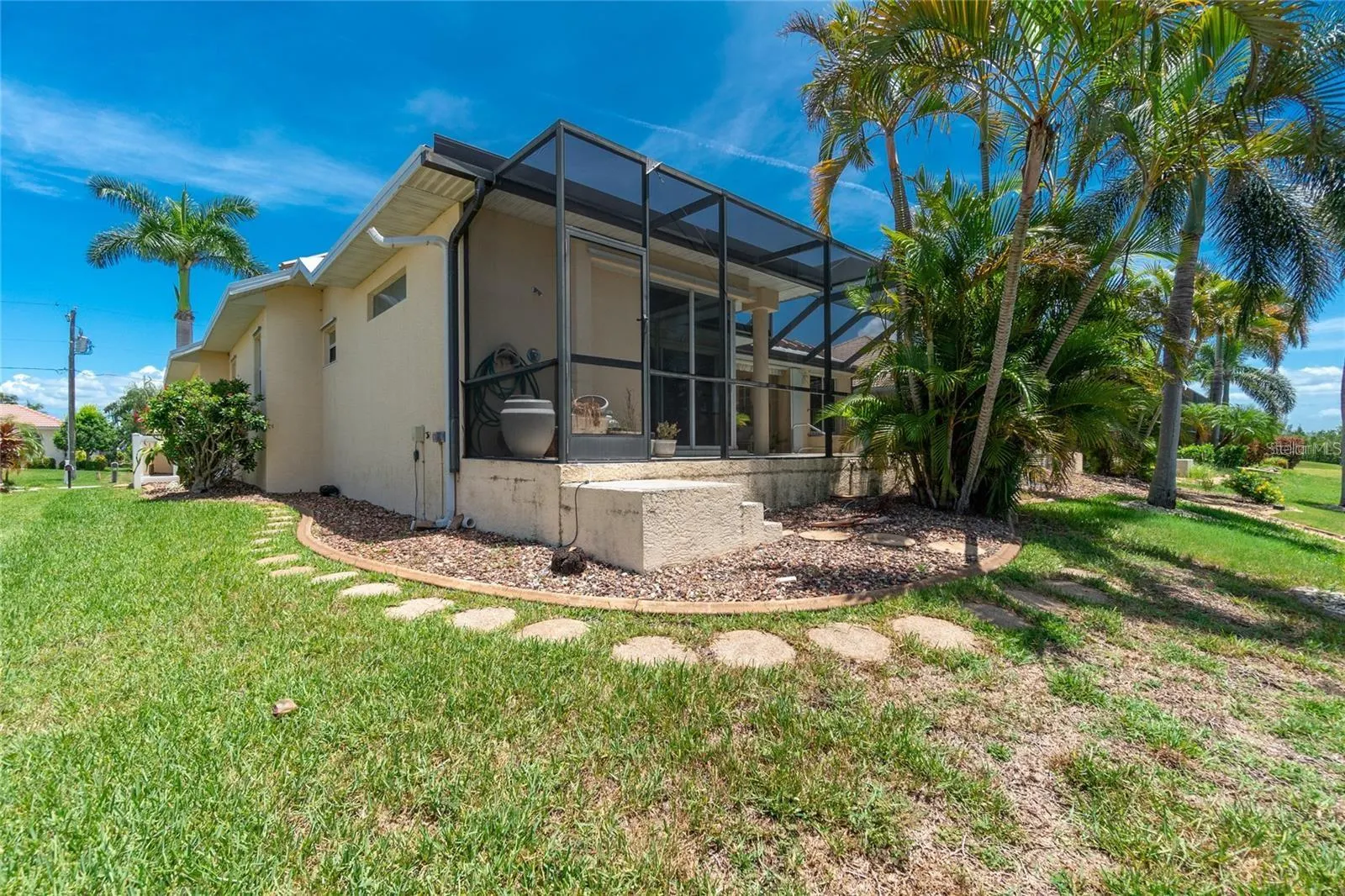 1453 WREN CT