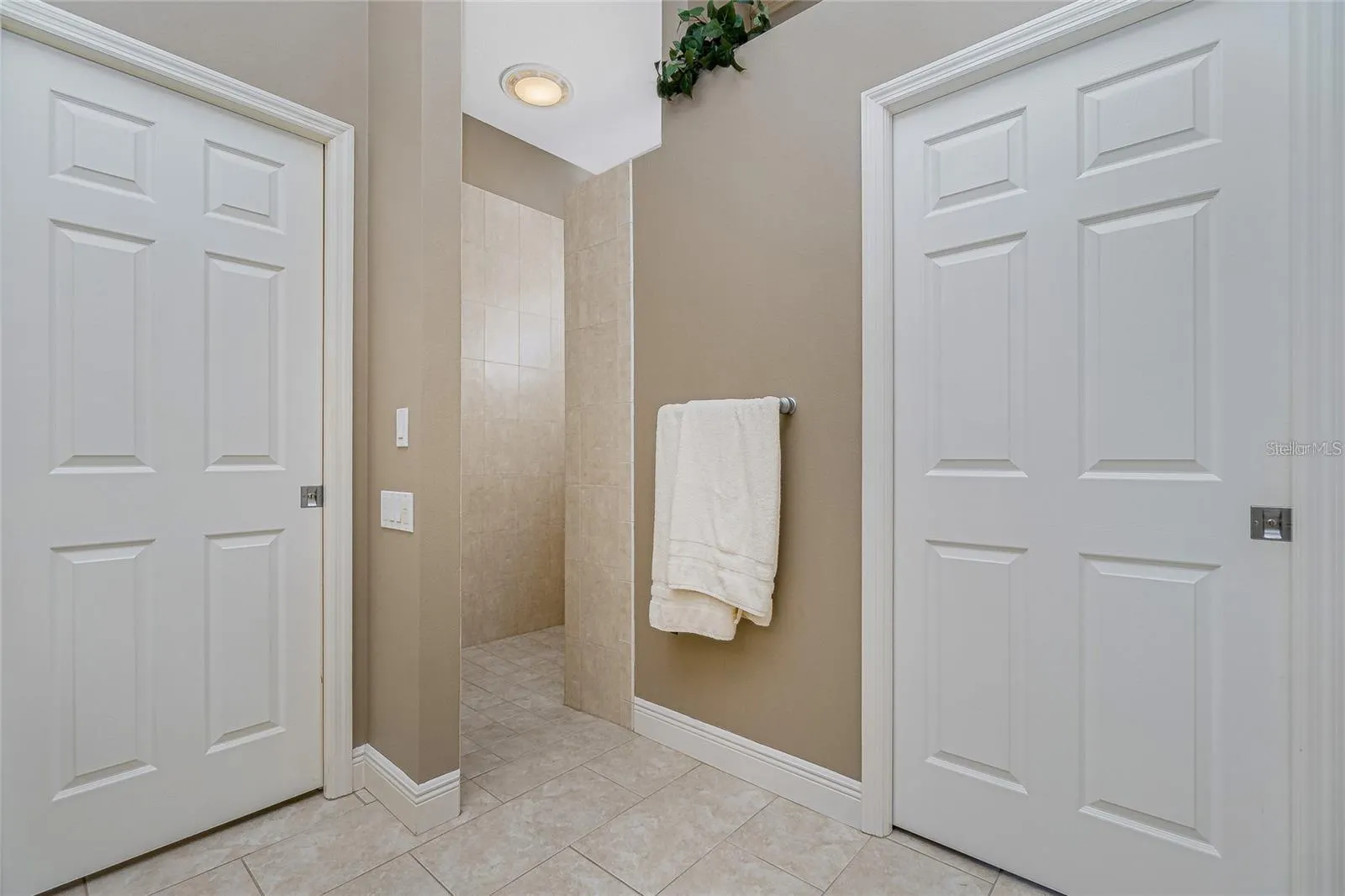 1453 WREN CT