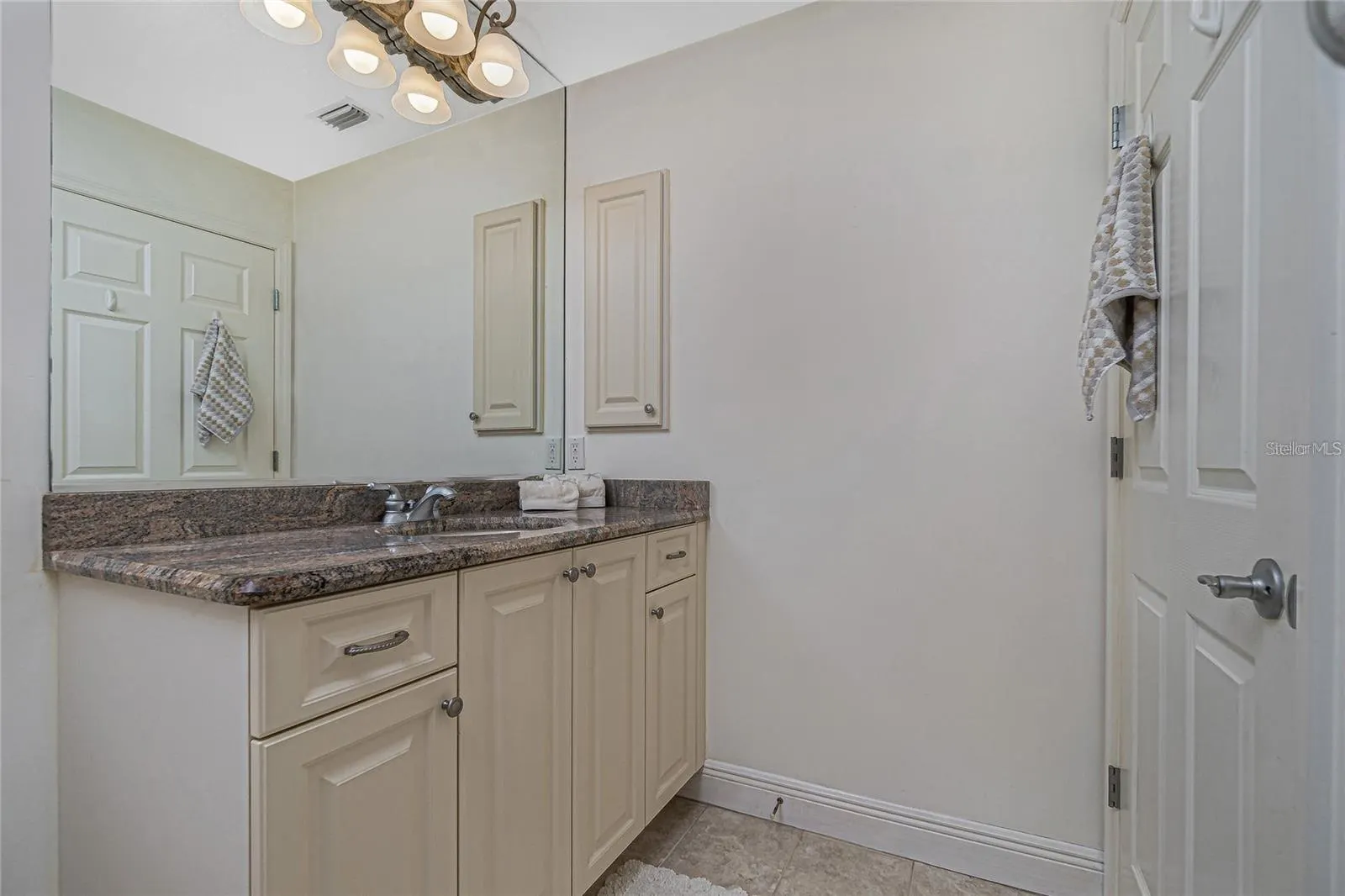1453 WREN CT