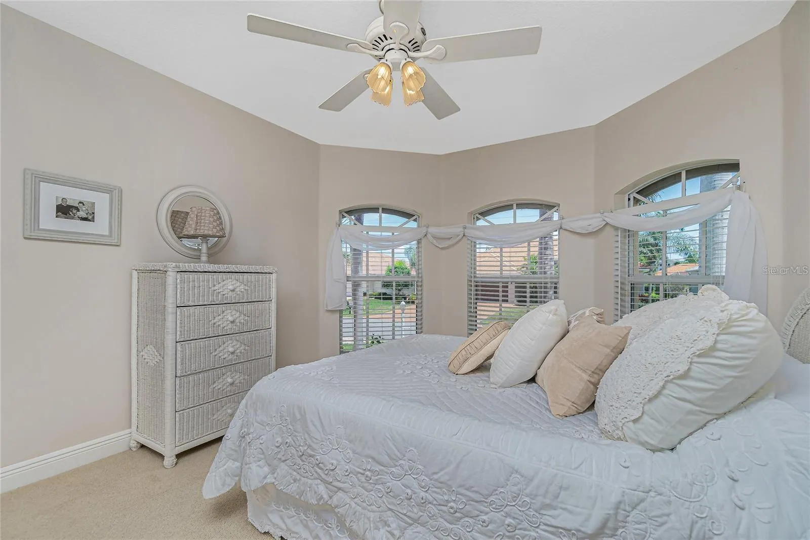 1453 WREN CT