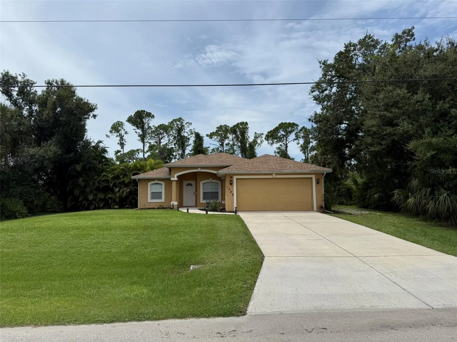 1389 OREGON LN