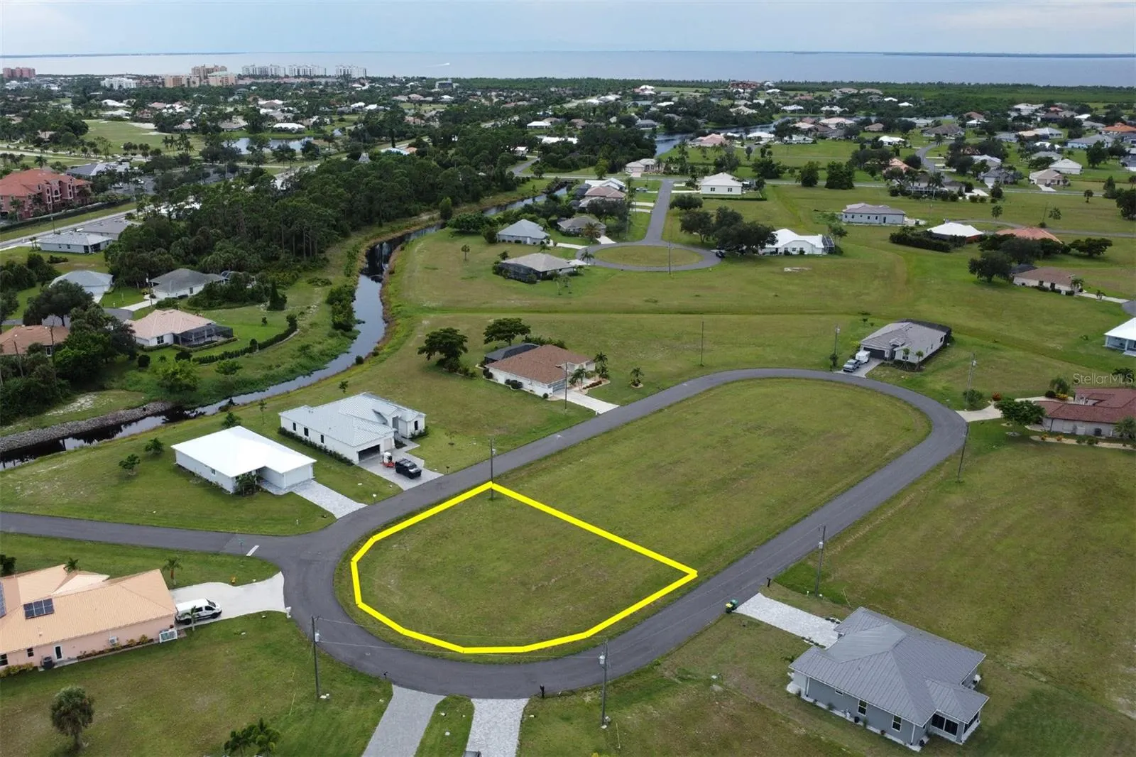 17471 VELLUM CIR