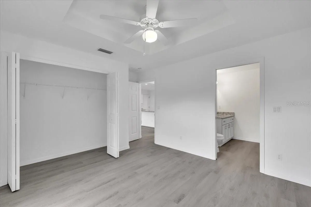 27508 HOLLYWOOD DR