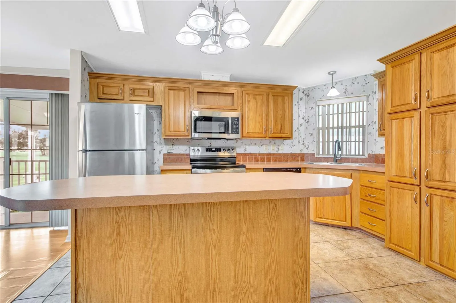 2100 KINGS HWY #908, #908
