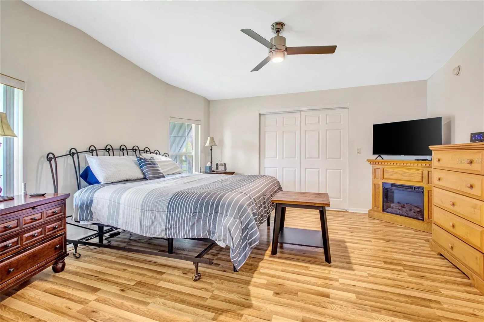 2100 KINGS HWY #908, #908
