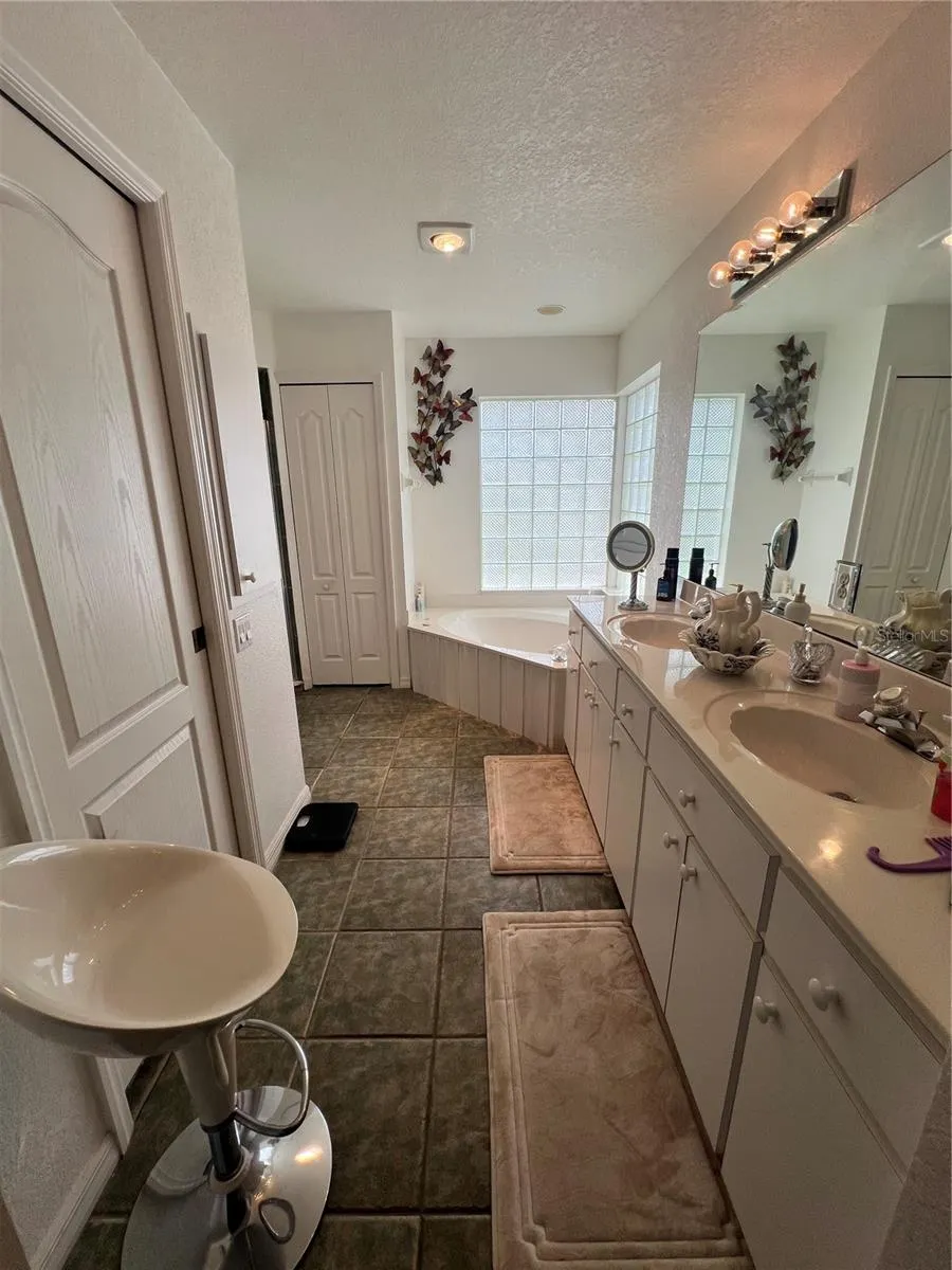 223 VALDIVA ST