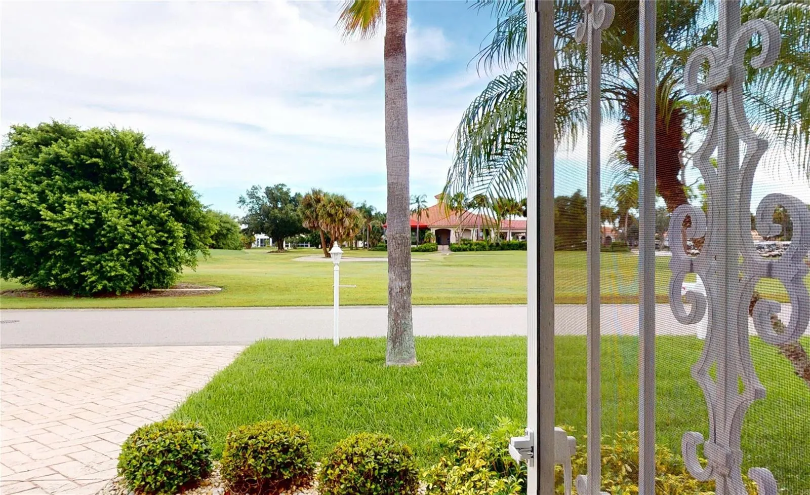 26089 SEMINOLE LAKES BLVD