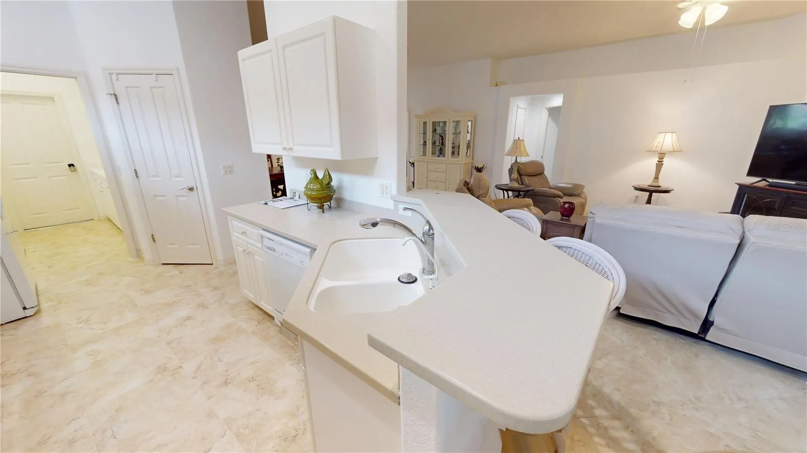 26089 SEMINOLE LAKES BLVD