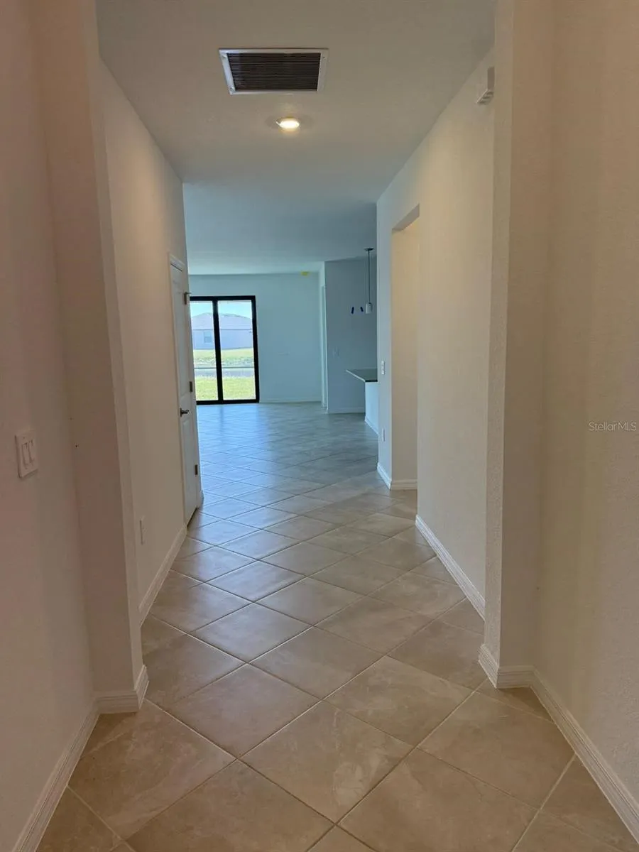 1553 SADDLEWOOD CIR
