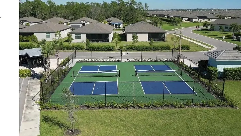1553 SADDLEWOOD CIR