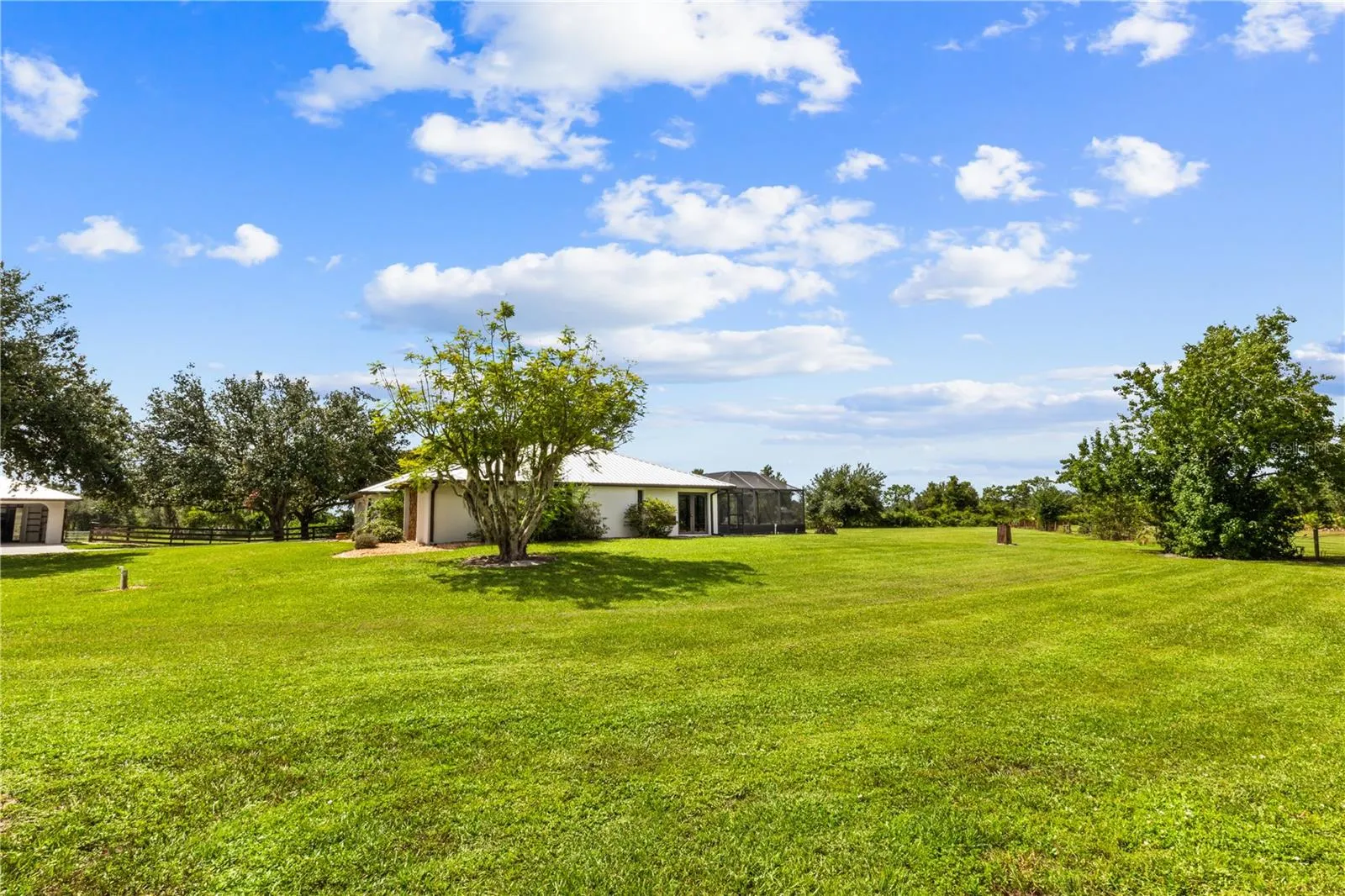 5204 BLACKJACK CIR