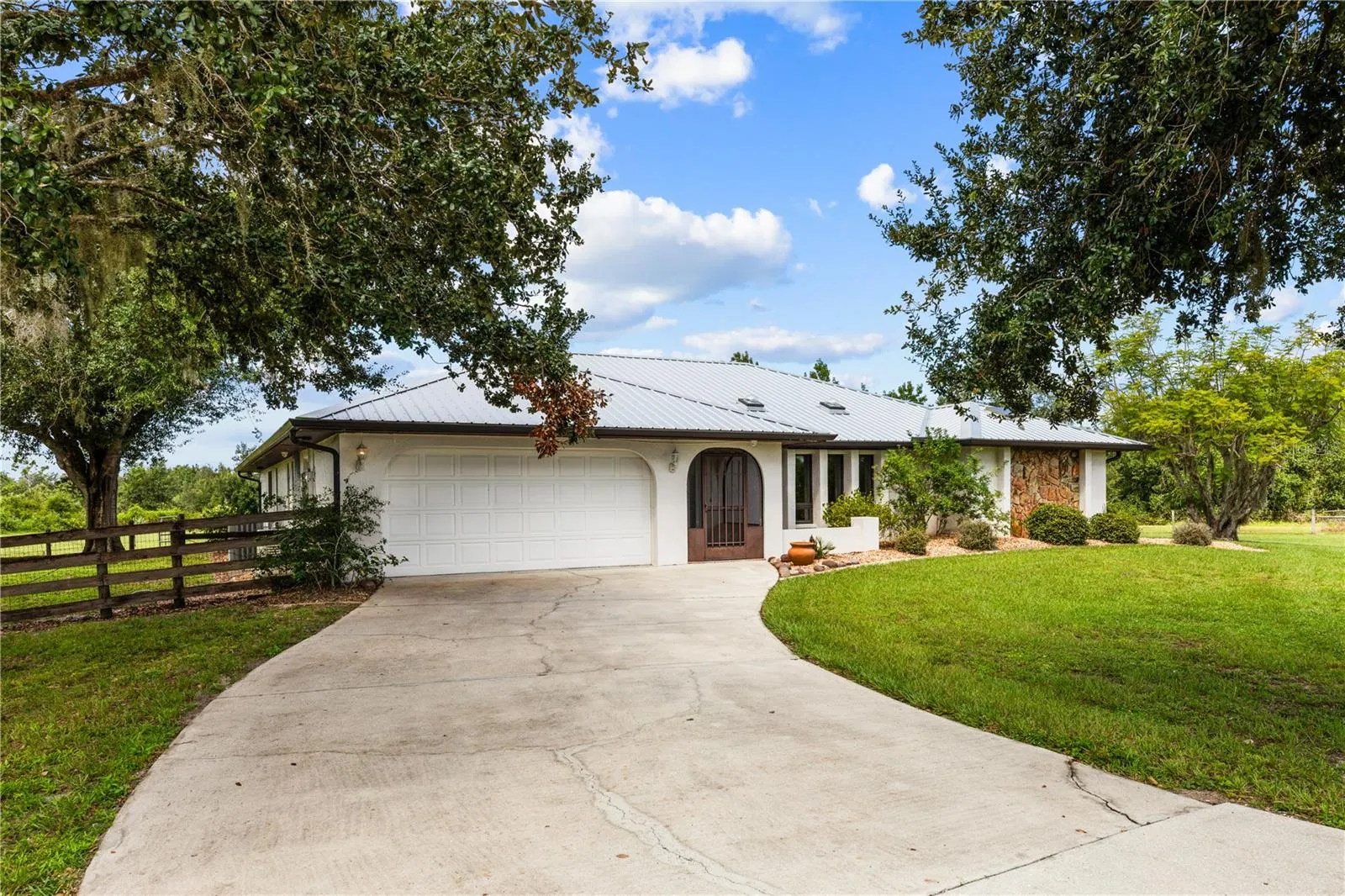 5204 BLACKJACK CIR