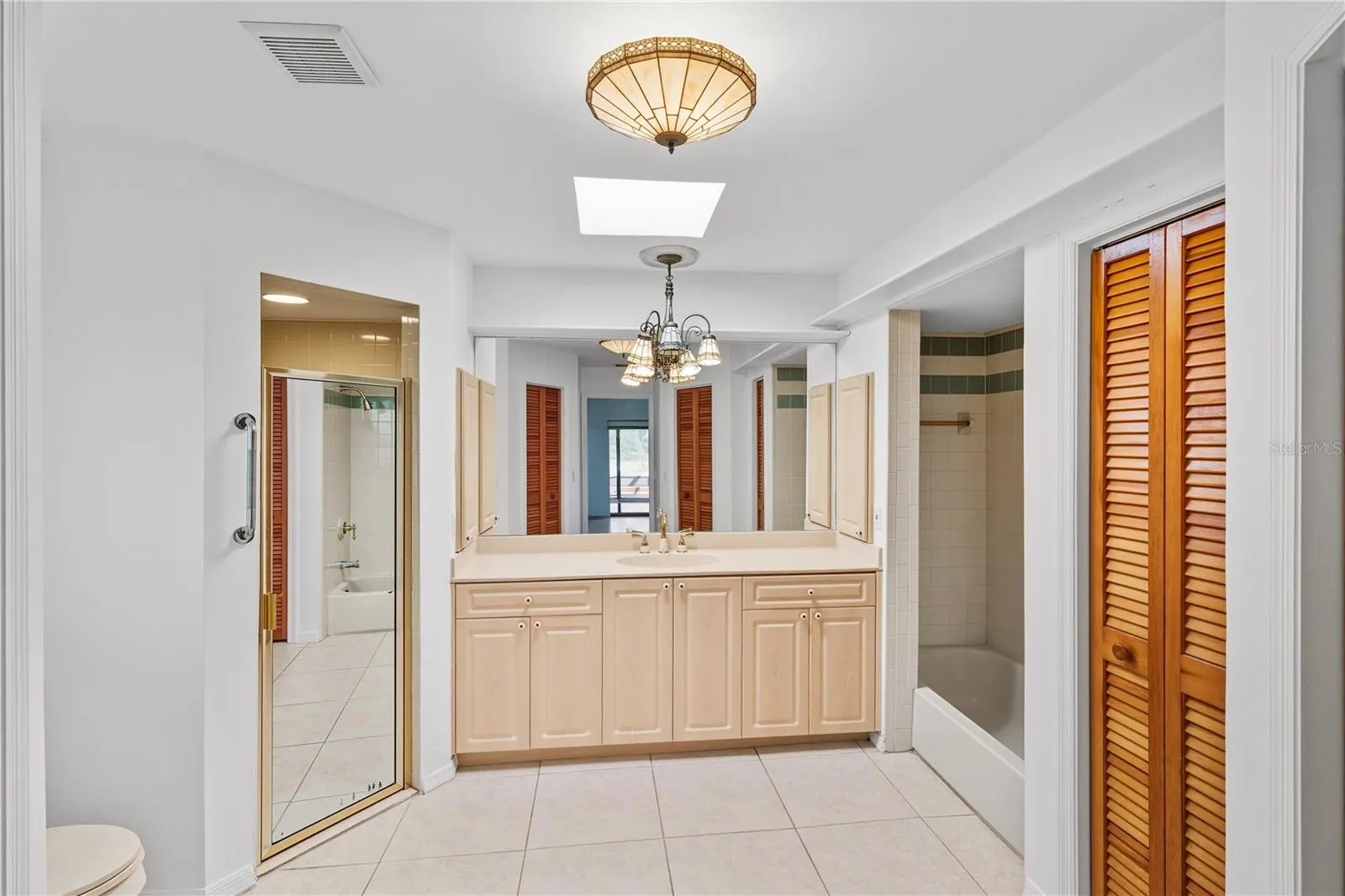 5204 BLACKJACK CIR