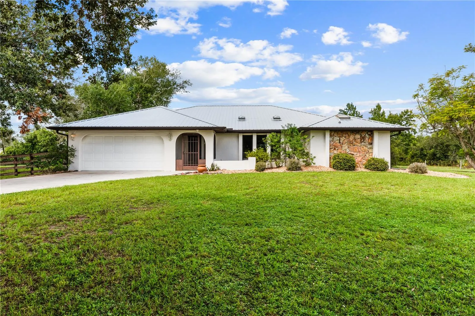 5204 BLACKJACK CIR