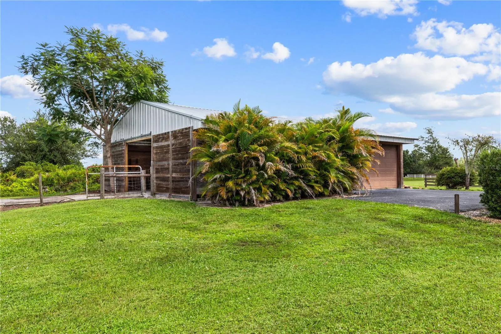 5204 BLACKJACK CIR