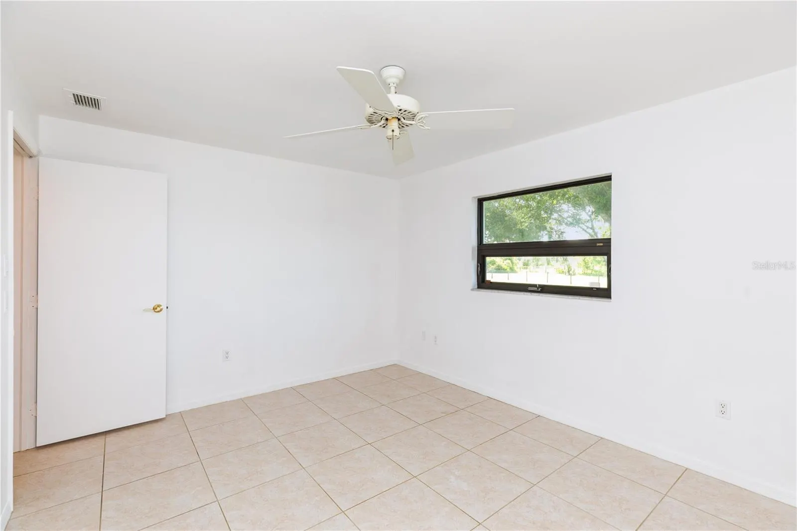 5204 BLACKJACK CIR