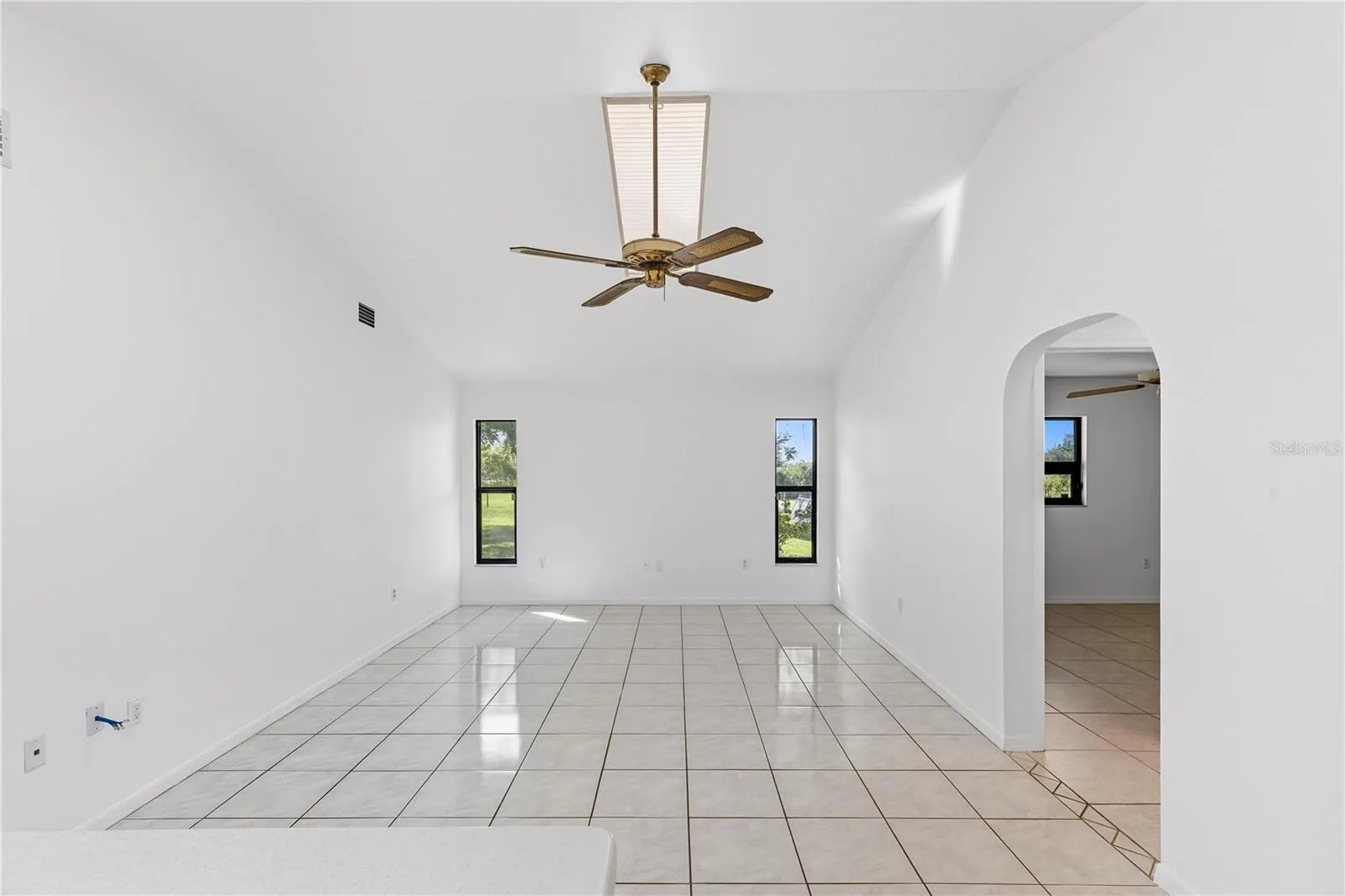 5204 BLACKJACK CIR