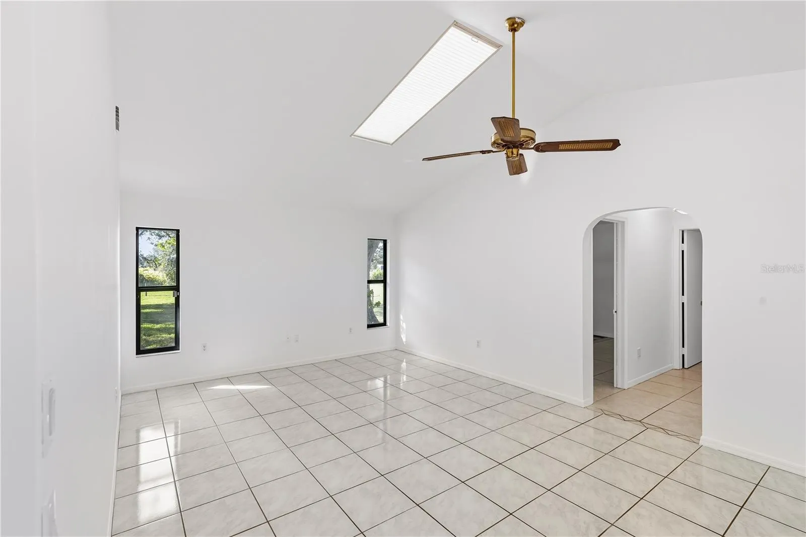 5204 BLACKJACK CIR
