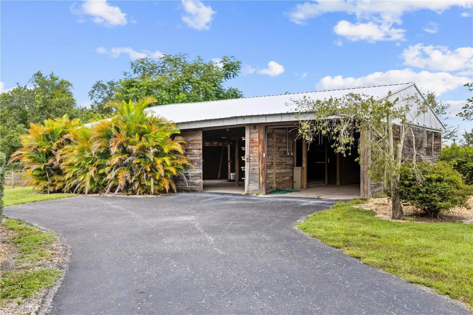 5204 BLACKJACK CIR