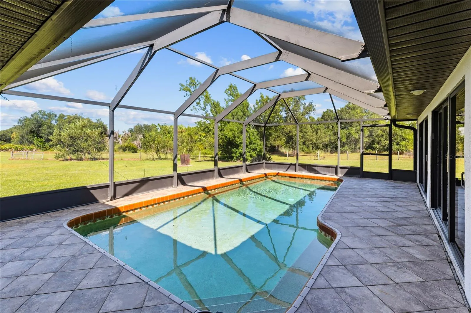 5204 BLACKJACK CIR