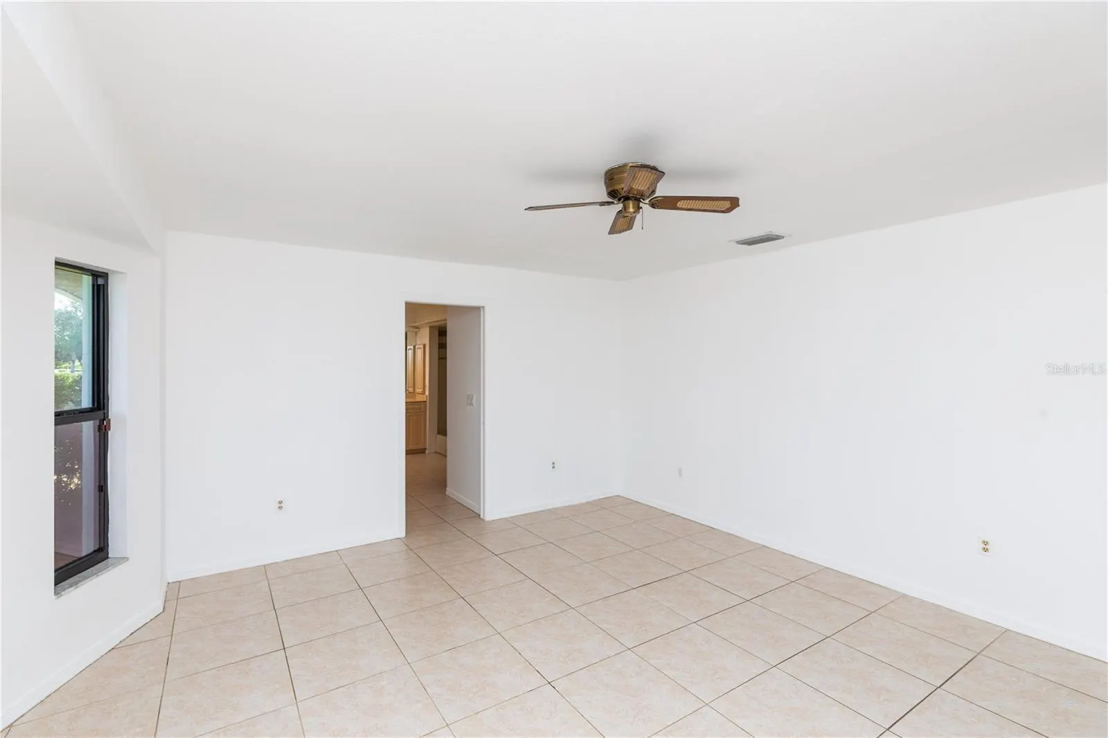 5204 BLACKJACK CIR