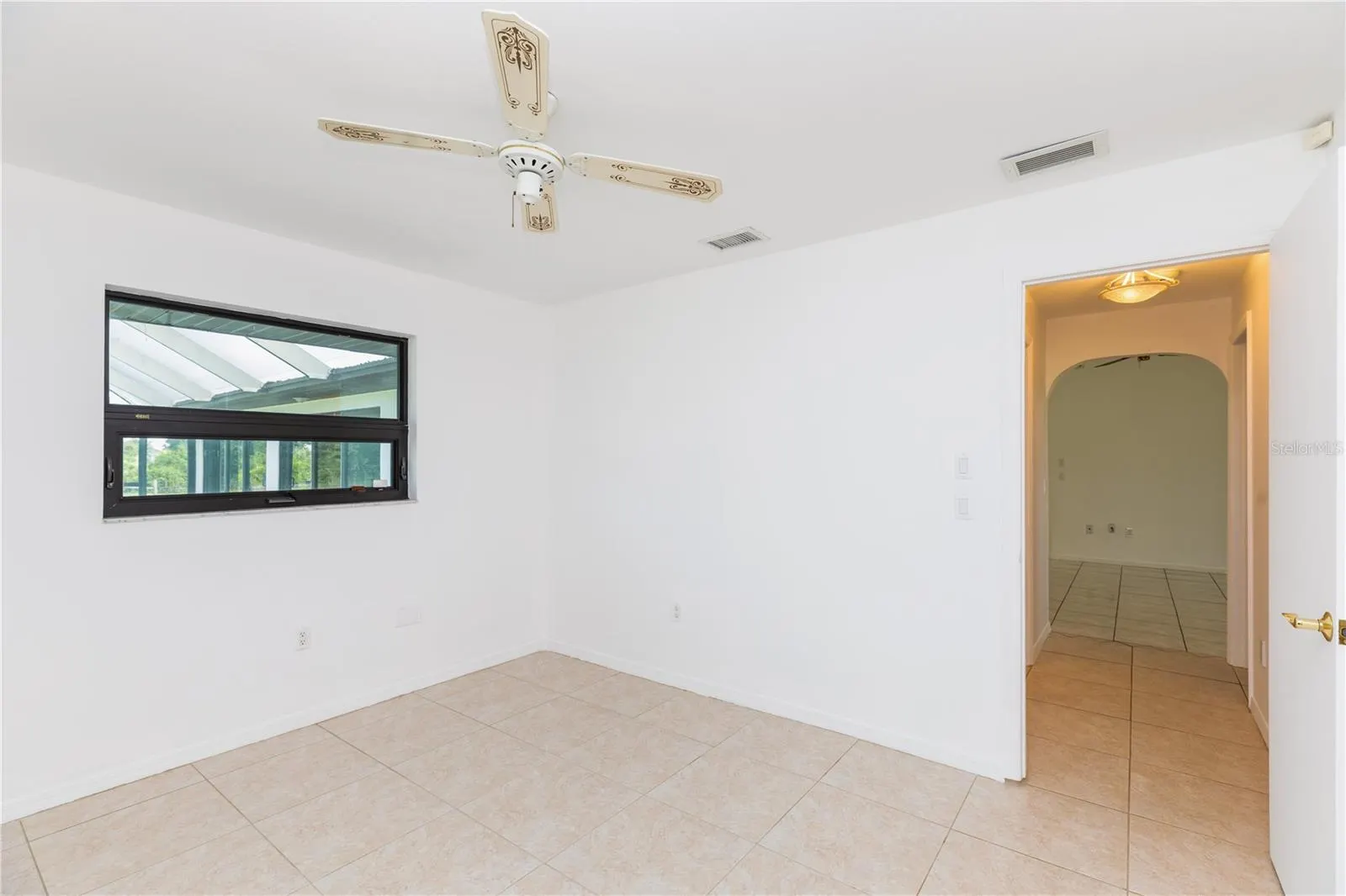 5204 BLACKJACK CIR