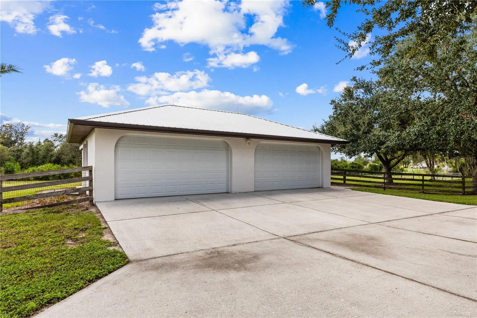 5204 BLACKJACK CIR