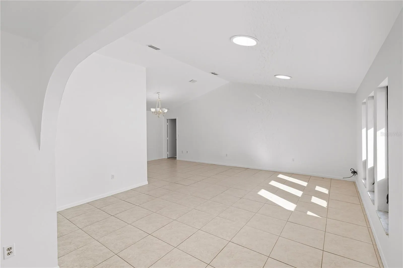 5204 BLACKJACK CIR