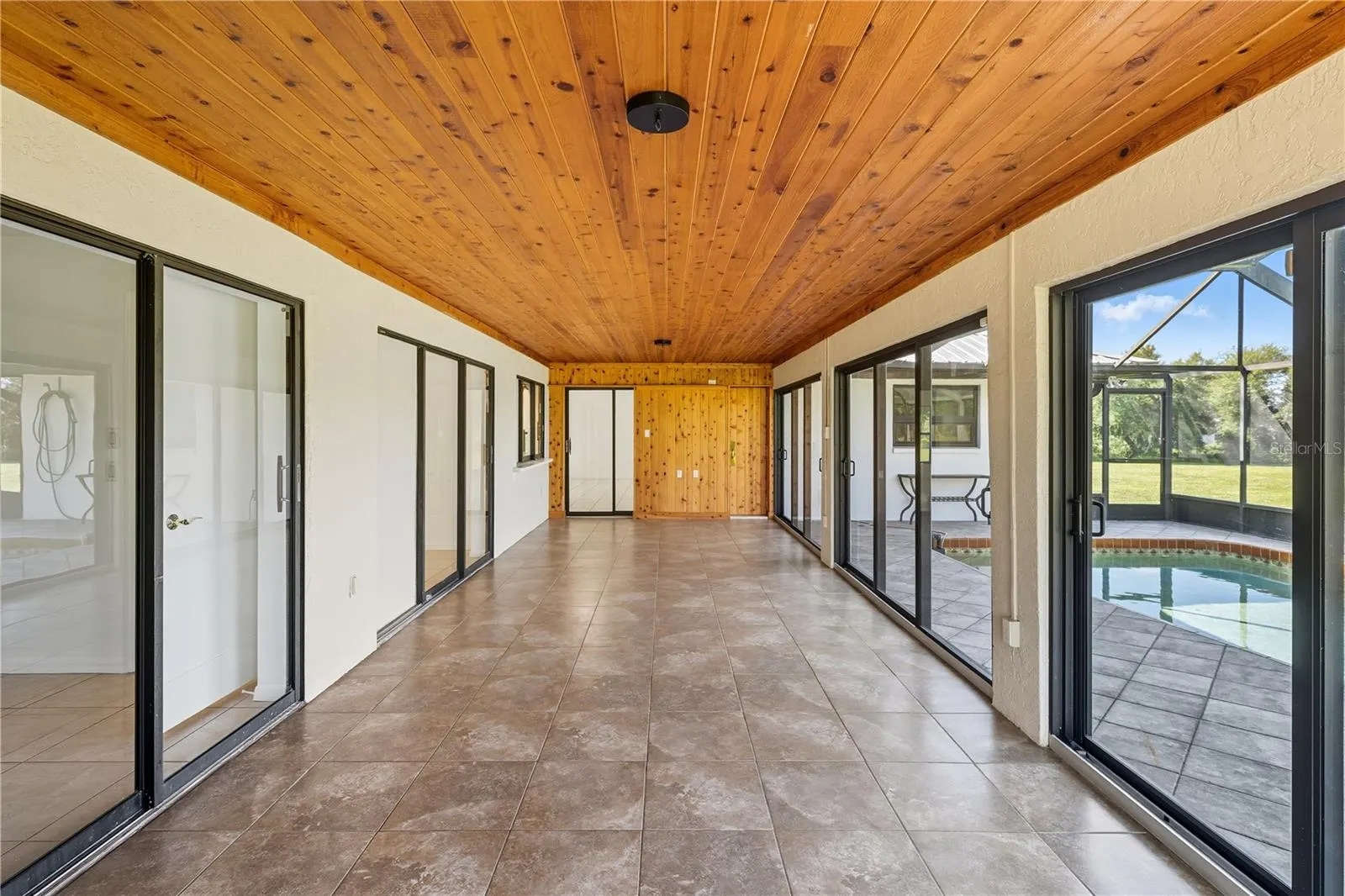 5204 BLACKJACK CIR