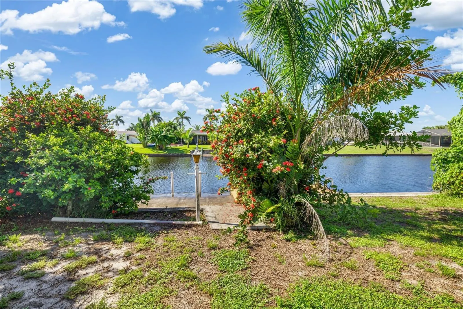 1114 LORRAINE CT