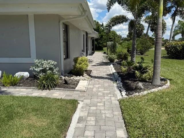 3011 MATECUMBE KEY RD #4, #4