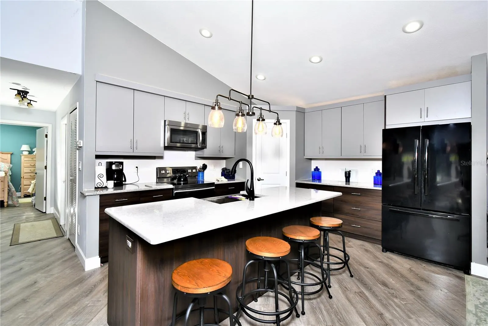 3011 MATECUMBE KEY RD #4, #4