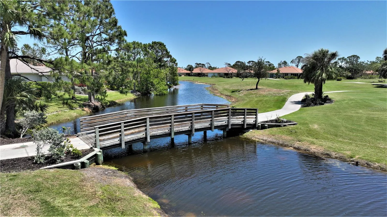 3011 MATECUMBE KEY RD #4, #4
