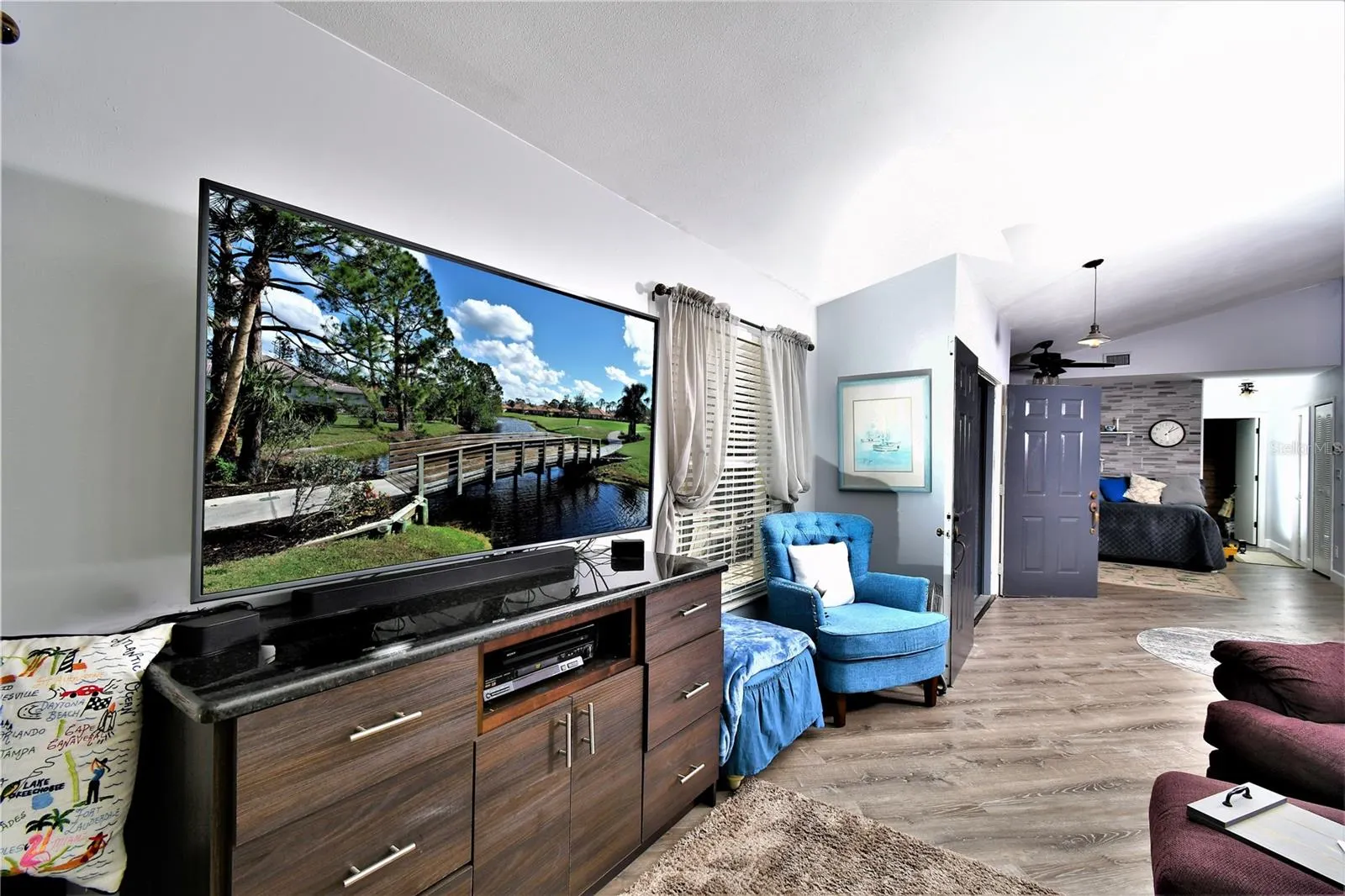3011 MATECUMBE KEY RD #4, #4