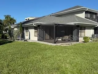 3011 MATECUMBE KEY RD #4, #4