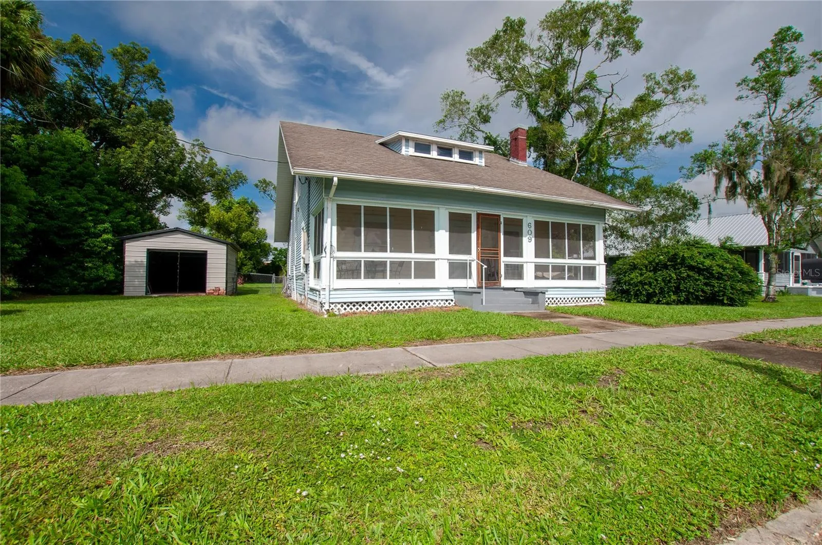 609 N ORANGE AVE