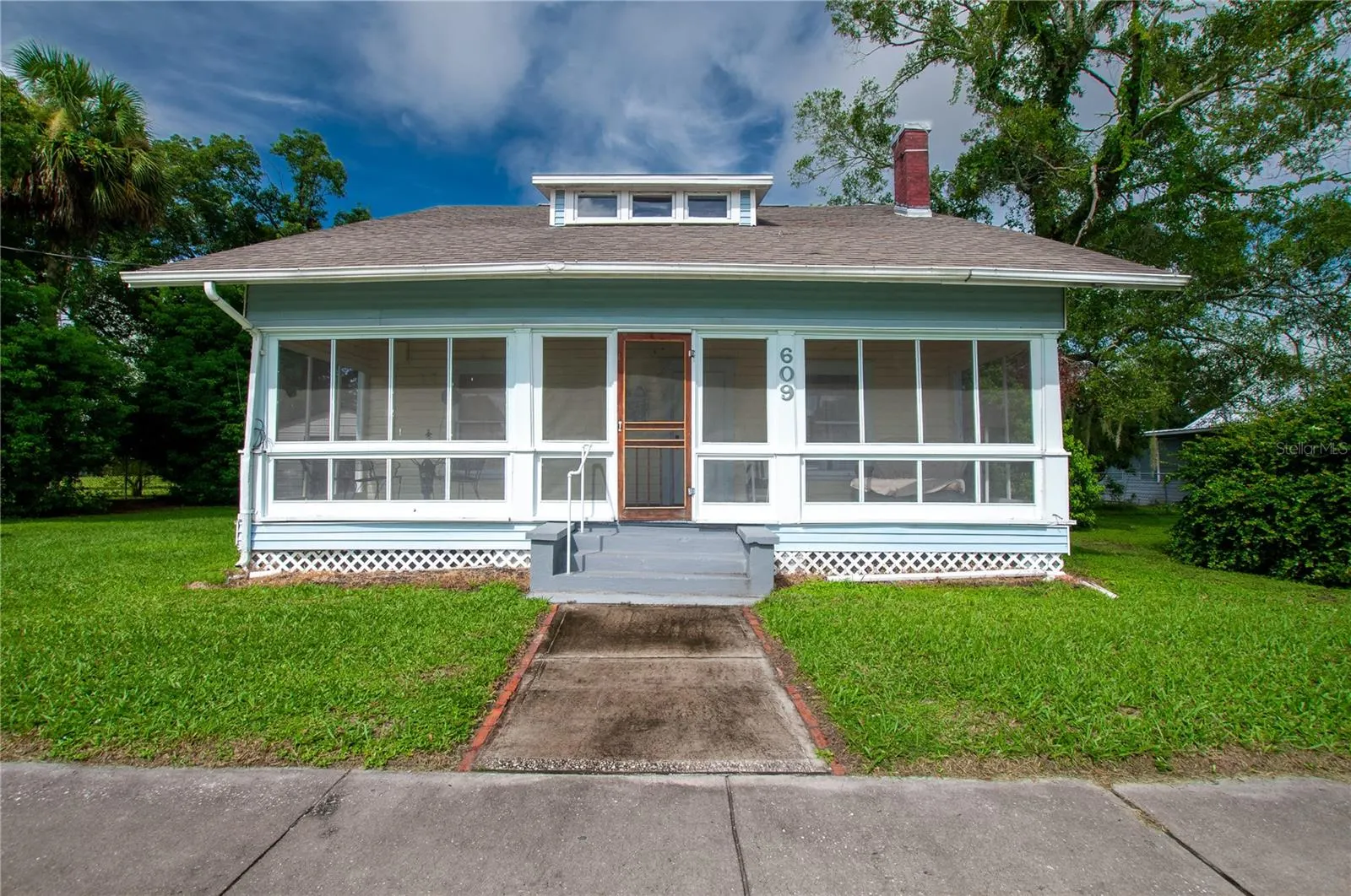 609 N ORANGE AVE