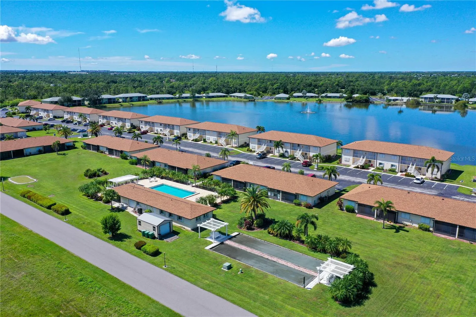 25275 RAMPART BLVD #104, #104