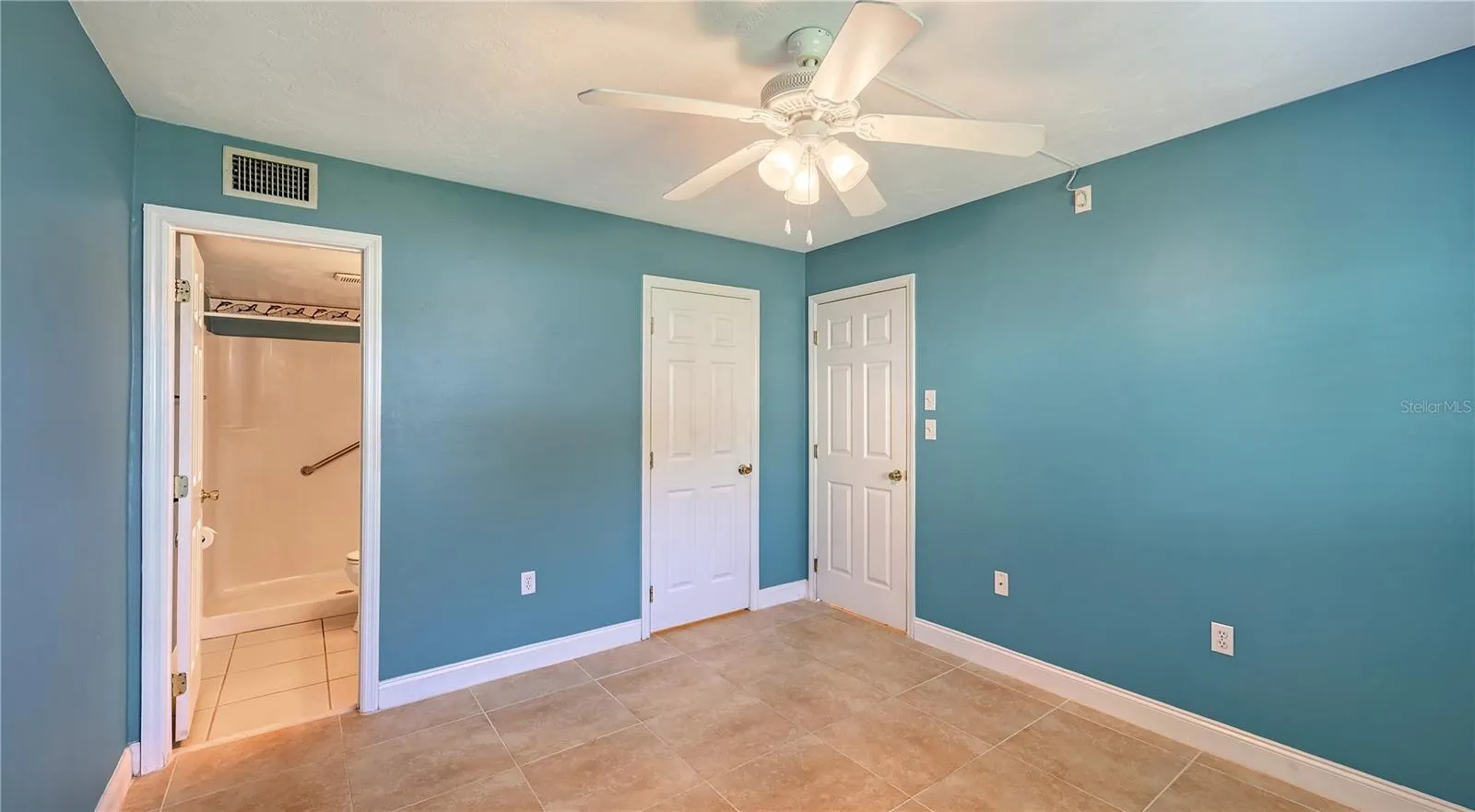 25275 RAMPART BLVD #104, #104