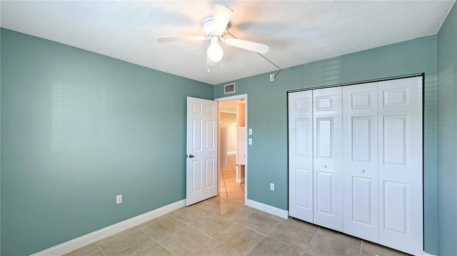 25275 RAMPART BLVD #104, #104
