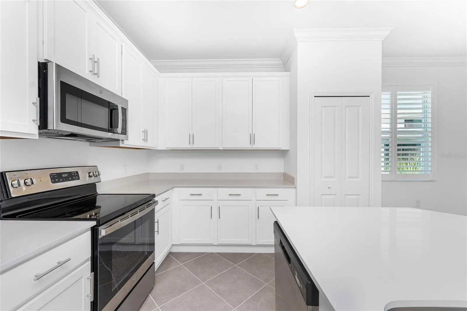 14121 HERITAGE LANDING BLVD #731, #731
