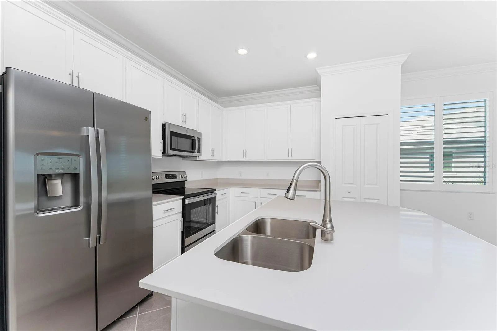 14121 HERITAGE LANDING BLVD #731, #731