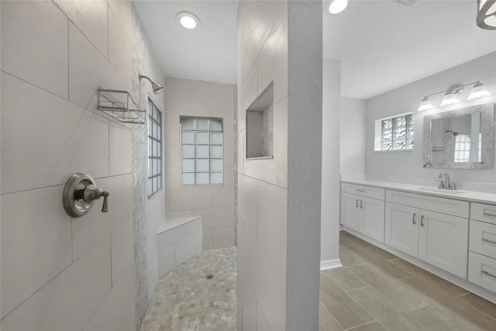 2733 JABLO CIR