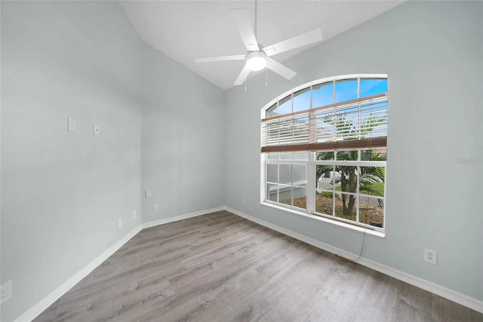 2733 JABLO CIR