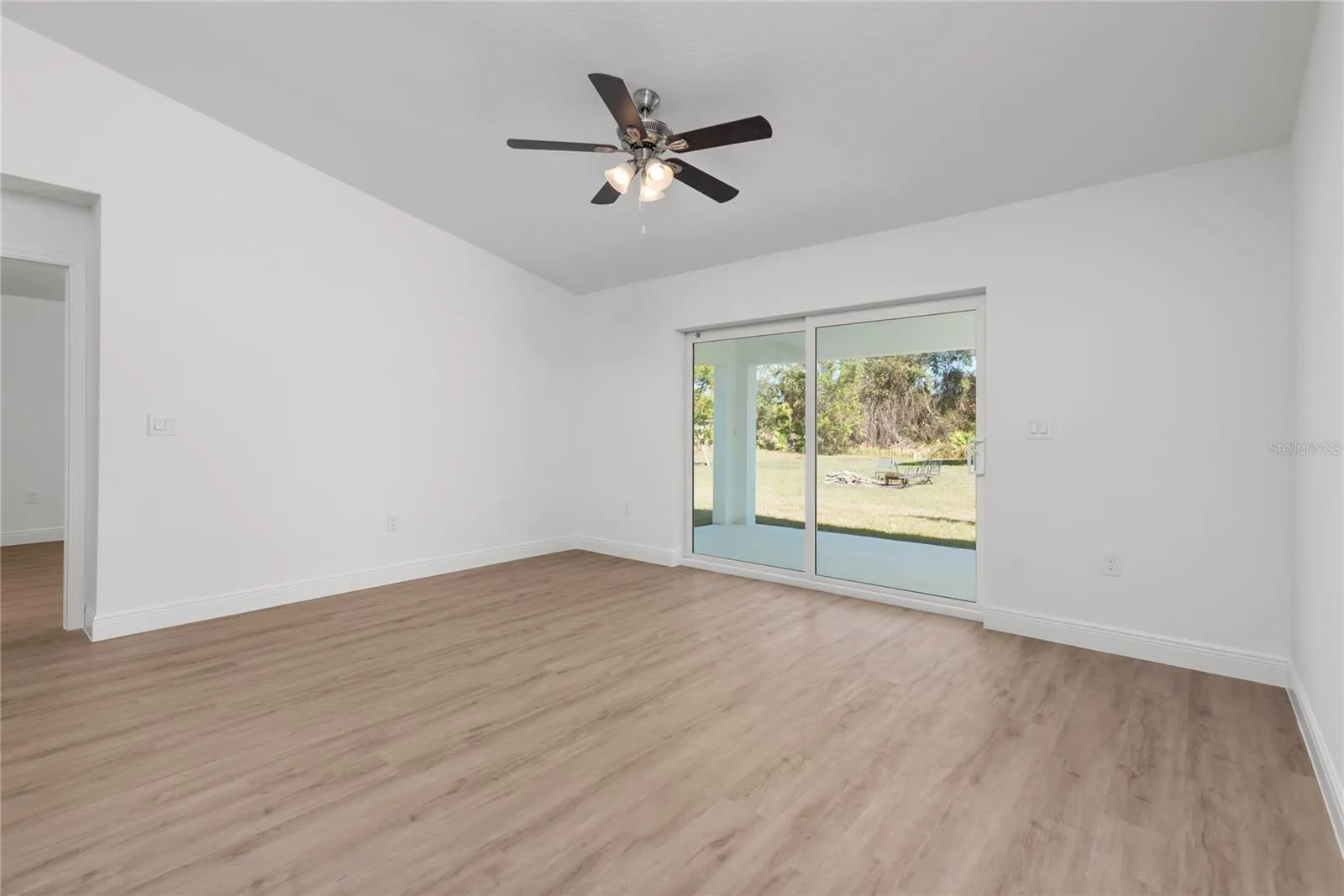 5221 MOJAVE AVE