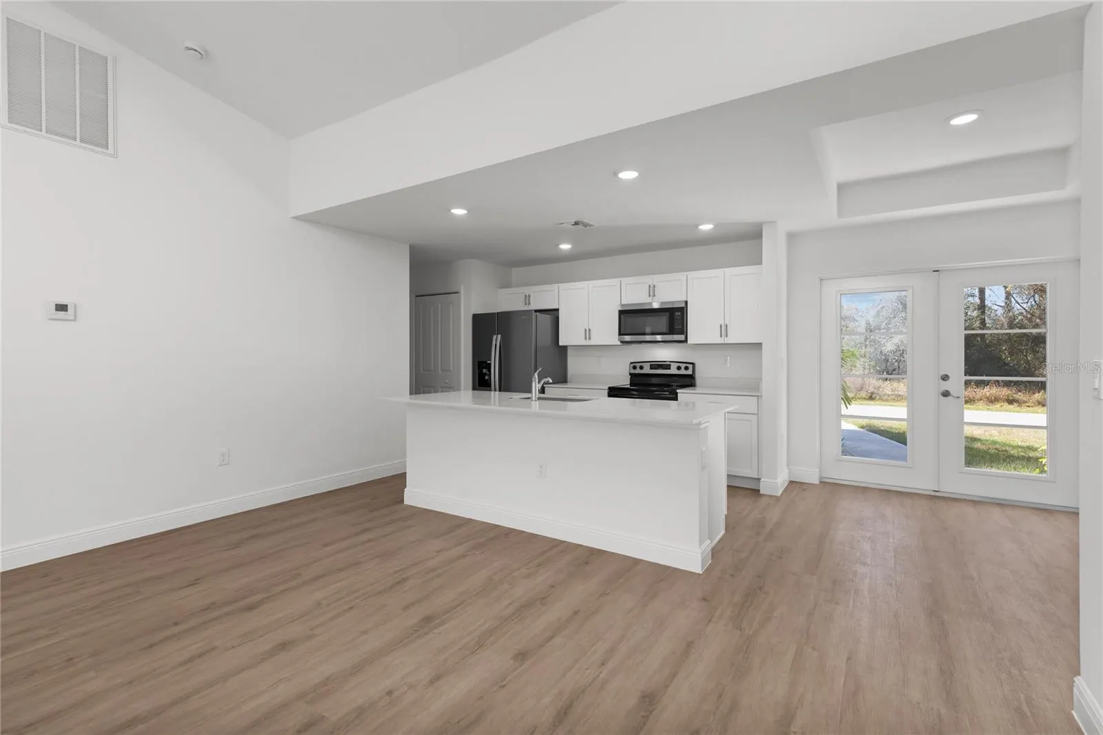 5221 MOJAVE AVE