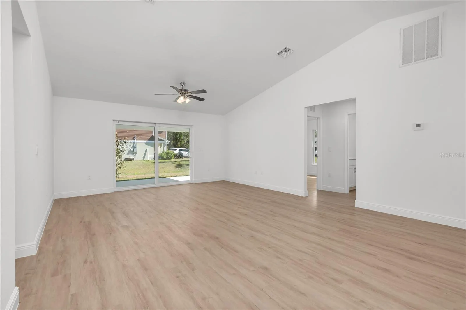 5221 MOJAVE AVE