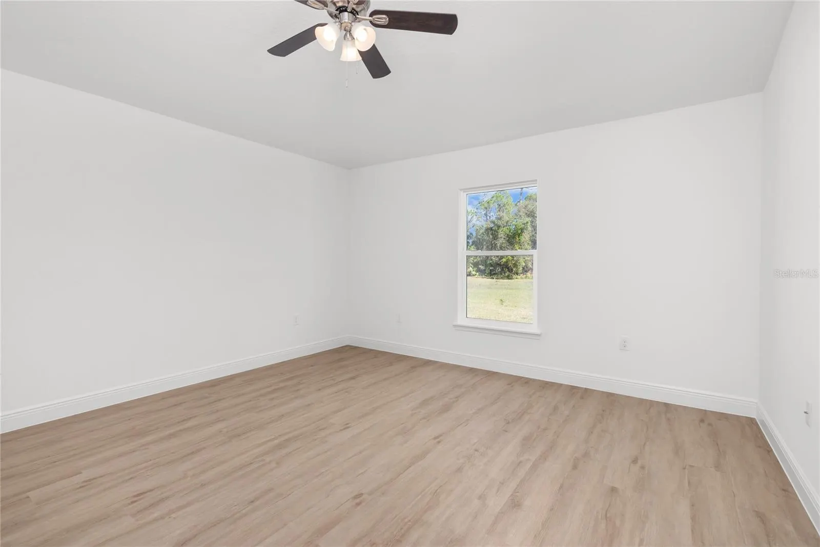 5221 MOJAVE AVE